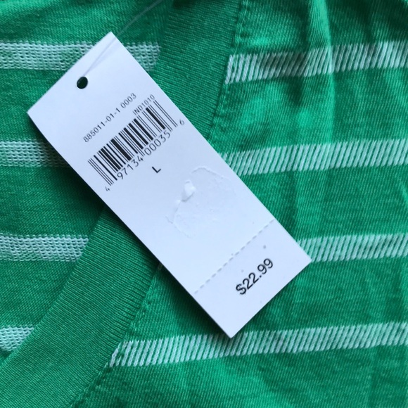 NWT men’s gap tee shirt - Picture 2 of 4